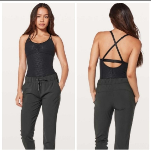 🍋Like New Lululemon The Easy Bodysuit - Picture 4 of 9